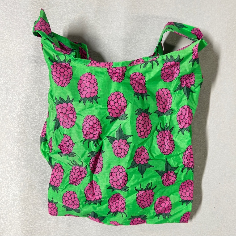 Green Raspberry Baggu Reusable Bag - Picture 5 of 6